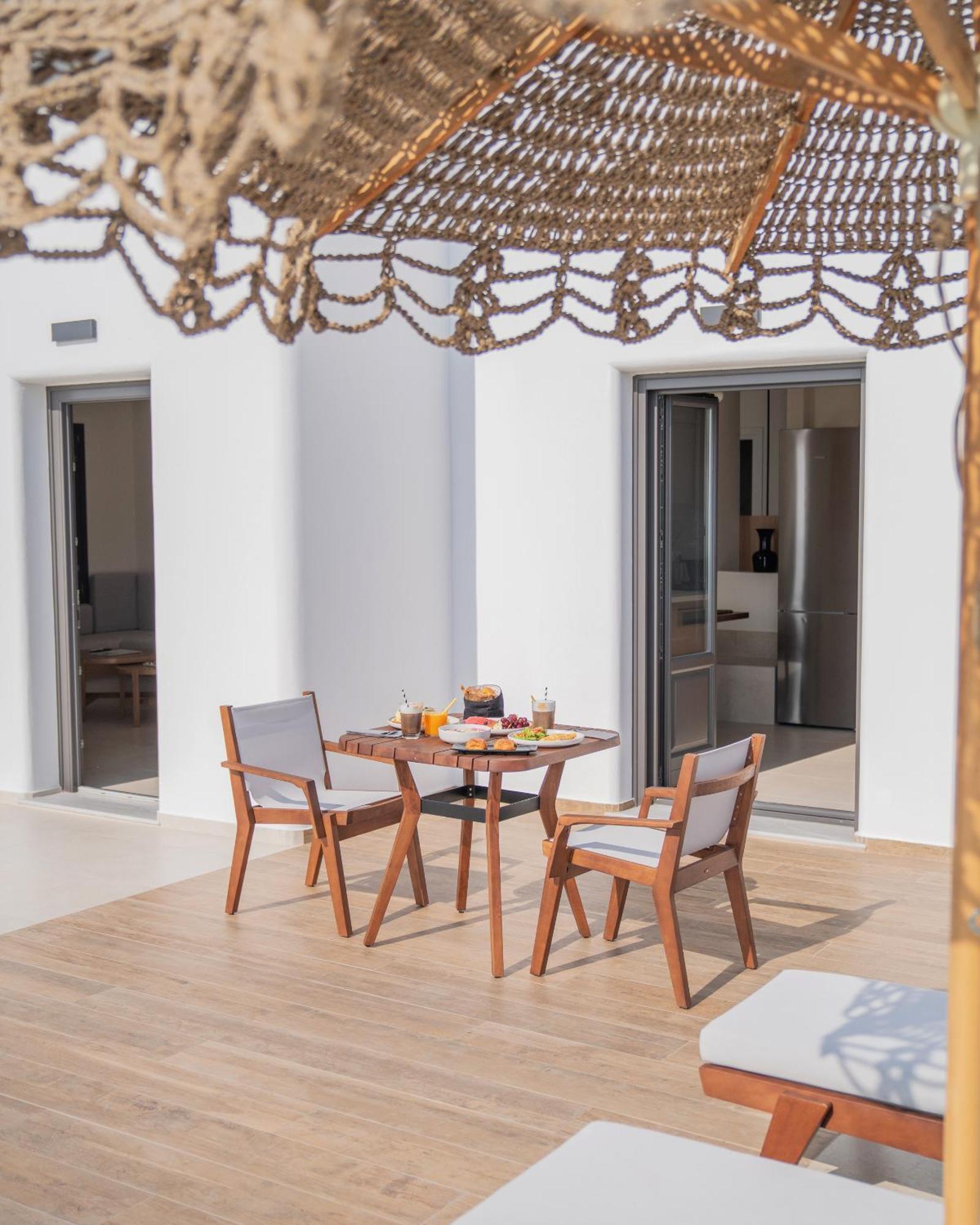 Venus Sunrise Suites & Villas Vourvoúlos Екстериор снимка