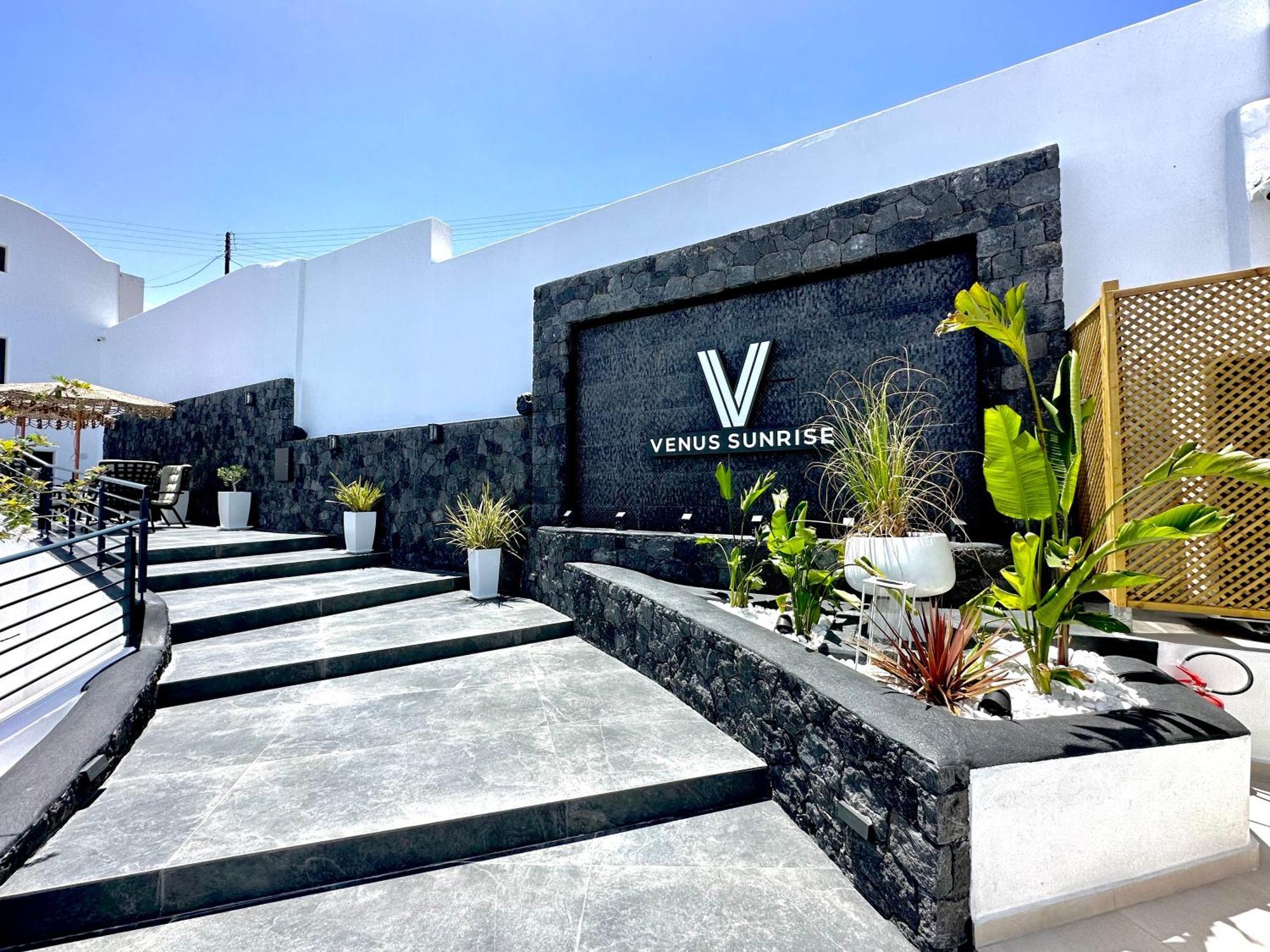 Venus Sunrise Suites & Villas Vourvoúlos Екстериор снимка