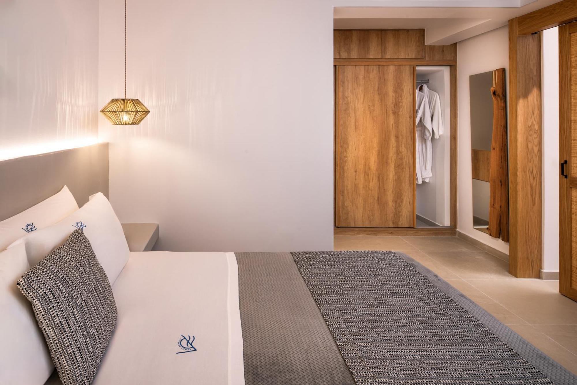 Venus Sunrise Suites & Villas Vourvoúlos Екстериор снимка